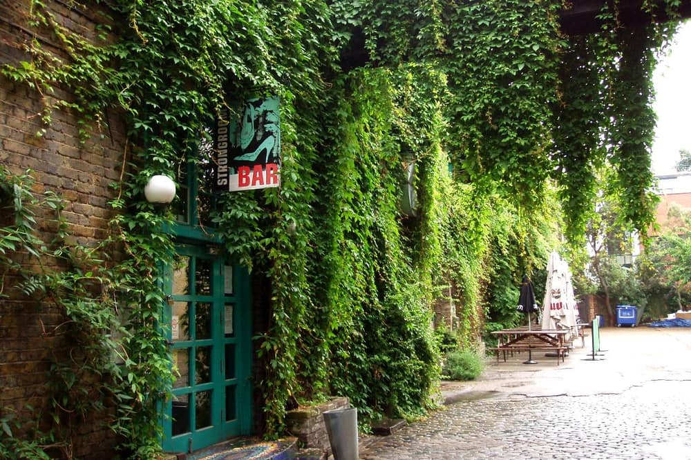Strongroom Bar & Kitchen